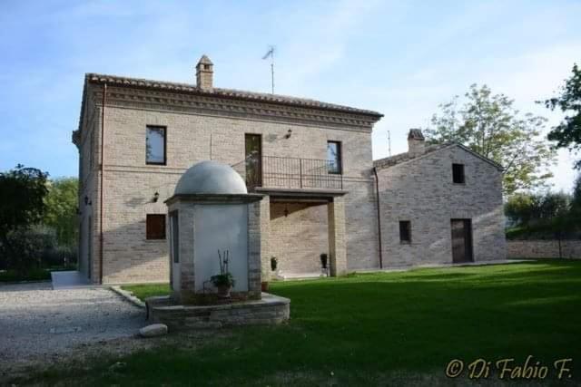 L' Antico Pozzo Country House Monsampietro Morico Exterior photo